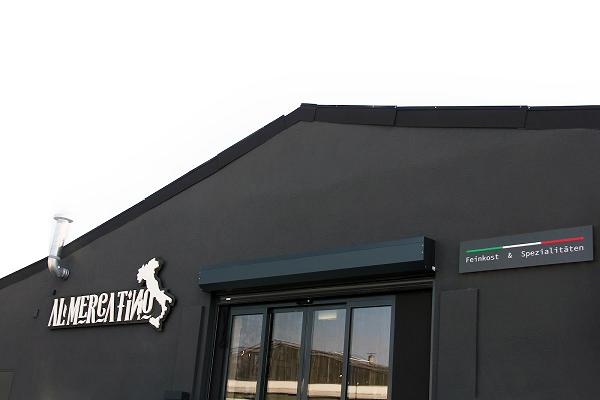 Al Mercatino Italienischer Lebensmittelhandel & Feinkostladen mit Essen