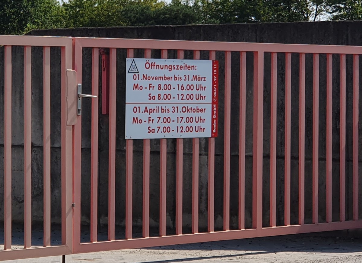 Ulrich Raabe Baustoffe Transporte GmbH - Bild 2